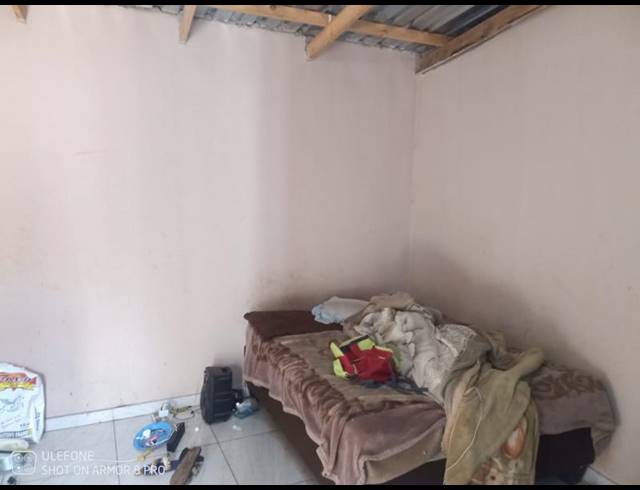 8 BEDROOM HOUSE FOR SALE IN VILLA LIZA